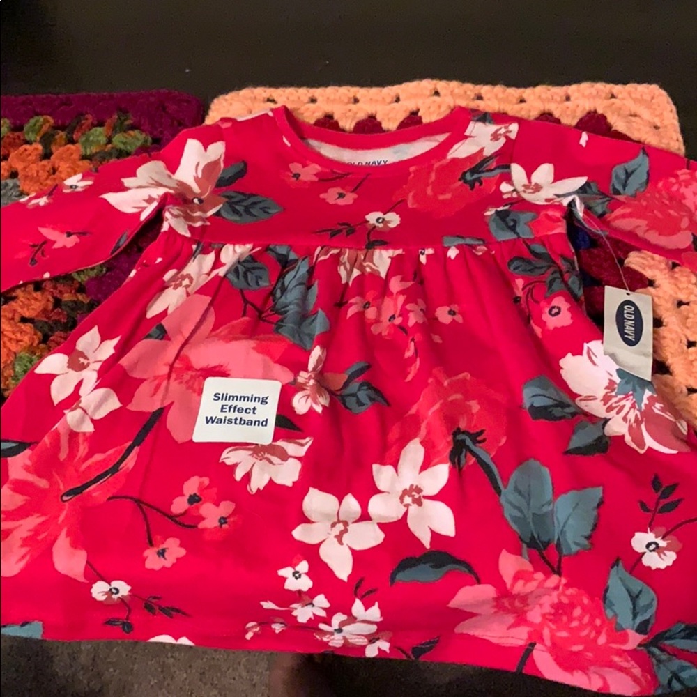 Old navy baby dress size 3-6 m